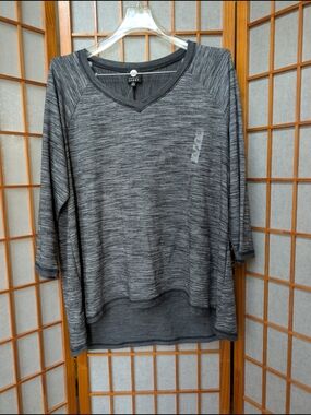 NWT Plus Active Top 3/4 Sleeve Womens XL | Grey Heather V Neck | Jones NY Sport
